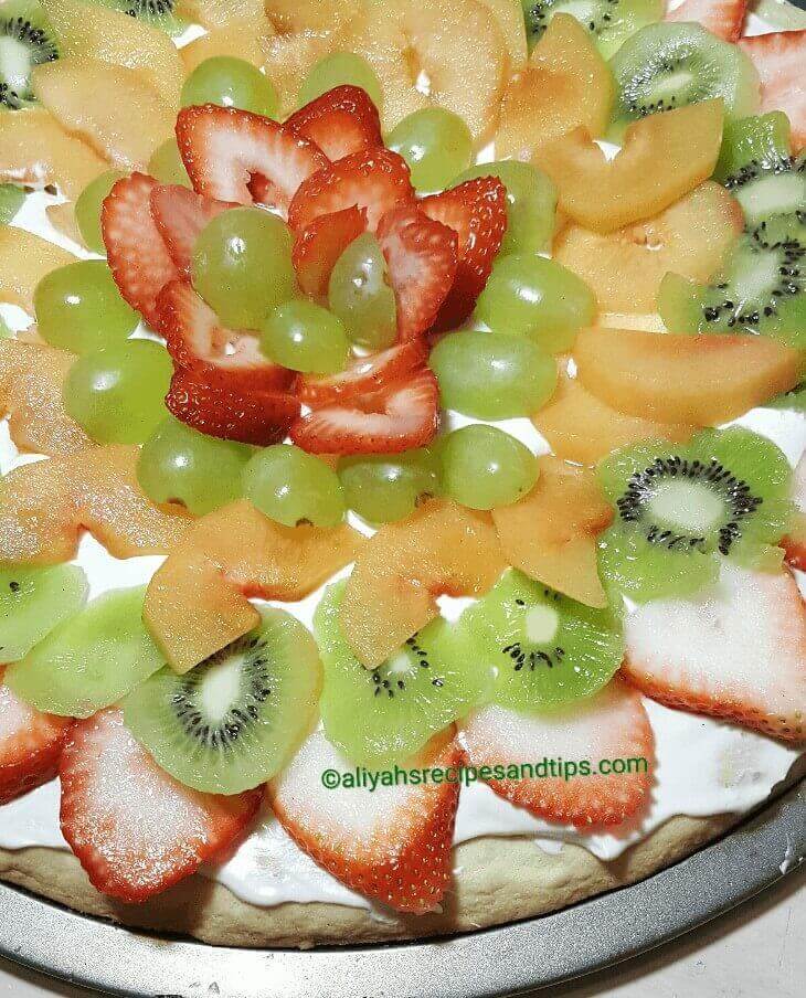 Fruits pizza