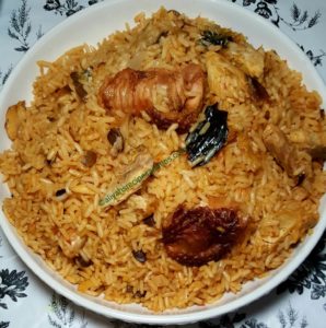 concoction rice, oil free rice, oil free concoction rice, palm oil natice, local, jollof rice, fried rice, well modern cool, coconut, Nigeria, Africa, rice recipe, rice alasepo, how to cook concoction rice, concoction rice, concotion rice recipe, Nigerian concoction rice, African concoction rice, slow cook concoction rice
