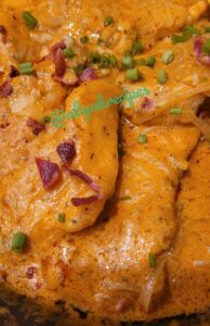 smothered chicken, smothered in gravy, smothered chicken recipe, chicken recipe, gravy, easy smothered chicken, smothered chicken with crispy bacon, ,delicious smothered chicken